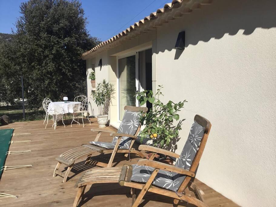 Studio De Charme Avec Piscine Fontaine-de-Vaucluse Exteriör bild