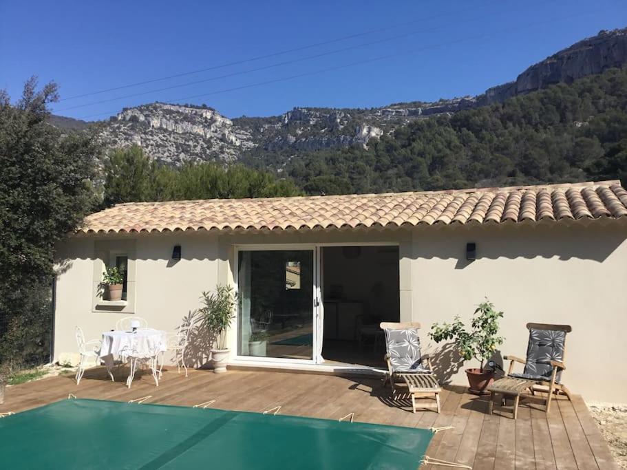Studio De Charme Avec Piscine Fontaine-de-Vaucluse Exteriör bild