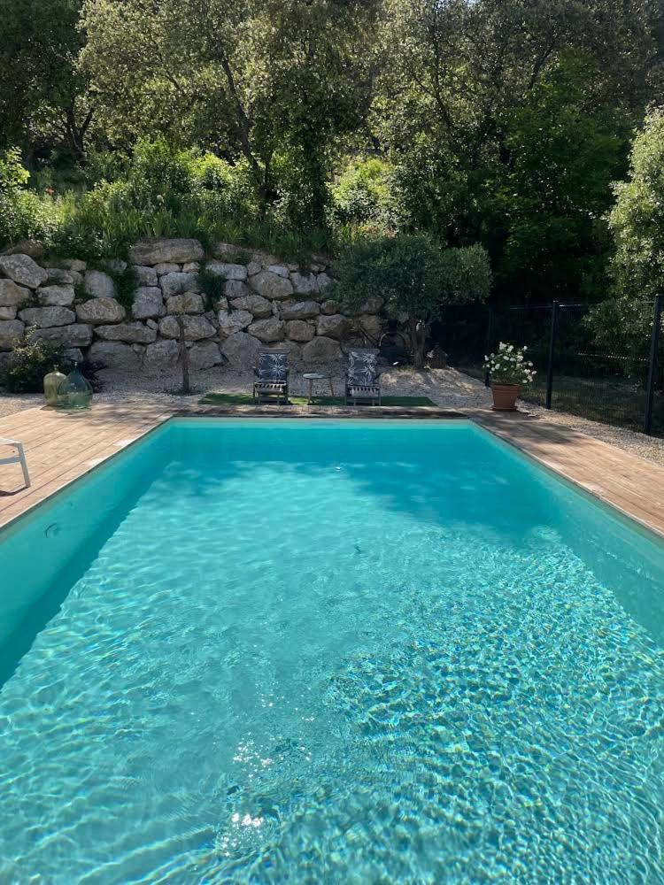 Studio De Charme Avec Piscine Fontaine-de-Vaucluse Exteriör bild